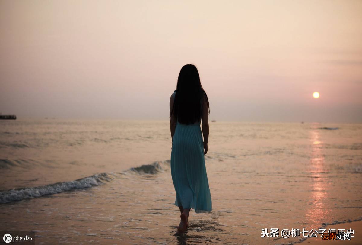 女朋友说天各一方是什么意思 天各一方是什么意思