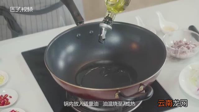 辣炒鱿鱼须的做法