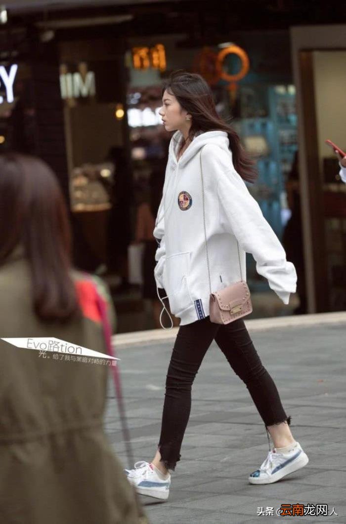 重庆女孩子是最好看的 重庆最美女孩恐怖图片