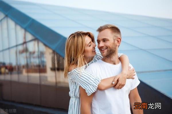 夫妻感情怎么去维护，该如何去维护夫妻感情