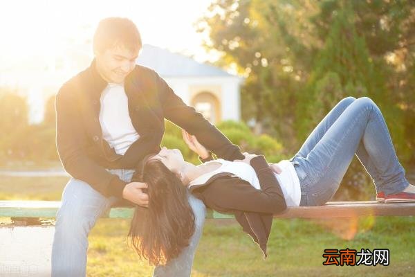 谈恋爱一年送给男朋友的话，女孩写给男朋友的话